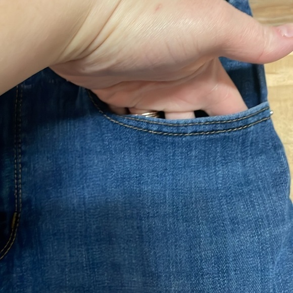 Levi Strauss & CO 721 high waist size 31 super skinny medium wash stretchy jeans - Picture 4 of 12